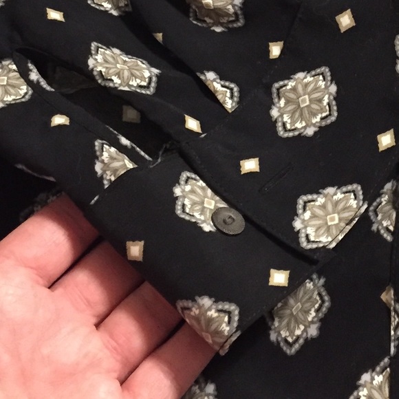 Croft & Barrow Print Button Down Top - NWT - Picture 6 of 7